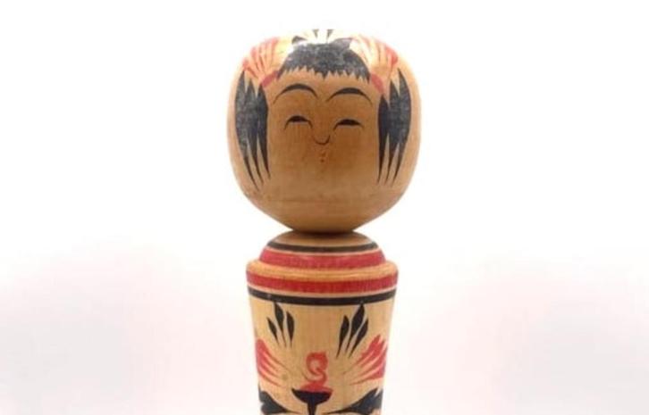 Japanse kokeshi pop, Antiek en Kunst, Kunst | Beelden en Houtsnijwerken, Verzenden