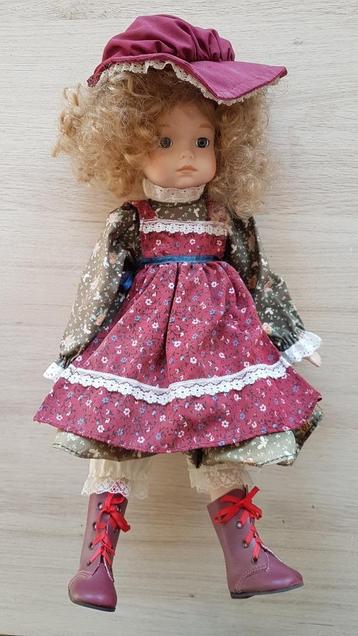 Prachtige grote porceleine pop, 47cm x 25cm beschikbaar voor biedingen