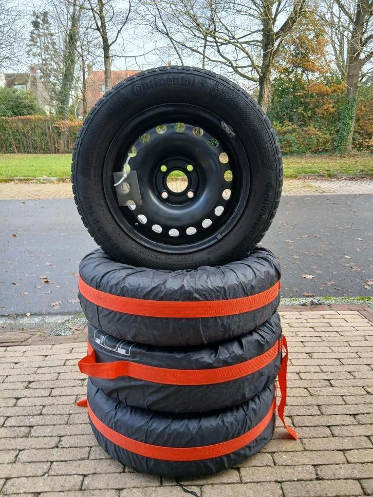 Set Continental winterbanden 175/65 R14 met sneeuwkettingen, Auto-onderdelen, Banden en Velgen, Band(en), Winterbanden, 14 inch