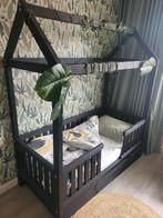 Huisje peuterbed inclusief lattenbodem, dekbed en beddengoed, Kinderen en Baby's, Ophalen, Gebruikt, 70 tot 85 cm, Lattenbodem