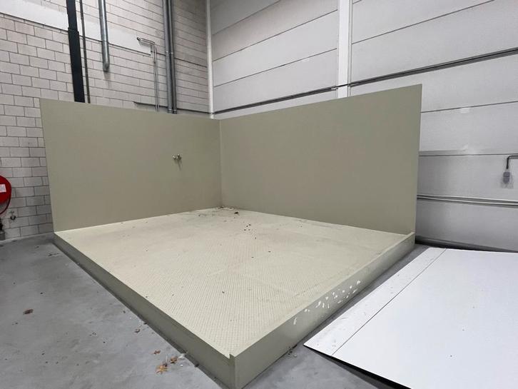 Gratis: Mega Industriële Spoelhoek/Douchecabine, Doe-het-zelf en Verbouw, Werkbanken, 170 cm of meer, Ophalen