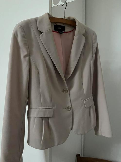 Creme wit jasje L, Kleding | Dames, Jasjes, Kostuums en Pakken, Gedragen, Jasje, Maat 42/44 (L), Roze, Ophalen of Verzenden
