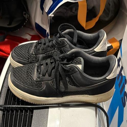 Nike Air Force 1 Low - Zwart/Wit, Kleding | Dames, Schoenen, Zo goed als nieuw, Sneakers of Gympen, Zwart, Ophalen of Verzenden