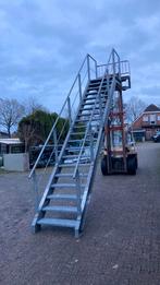 Stalen trap, Doe-het-zelf en Verbouw, Ophalen, Zo goed als nieuw, Trap, 2 tot 4 meter