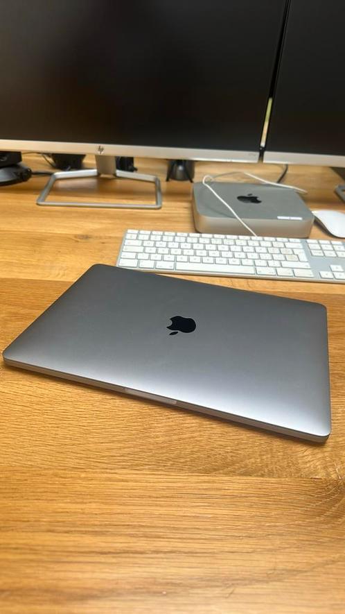 Macbook pro 2020 M1 8GB ram, Computers en Software, Apple Macbooks, Zo goed als nieuw, 13 inch, Ophalen of Verzenden