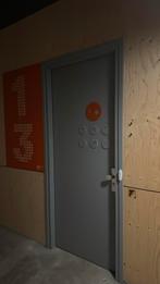 Deur, Doe-het-zelf en Verbouw, Kozijnen en Schuifpuien, Deurkozijn, Zo goed als nieuw, Hout, Ophalen