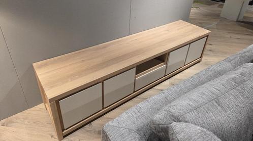 nu of nooit! Tv meubel Nordic. Hout: eikenhout, Huis en Inrichting, Kasten | Televisiemeubels, Zo goed als nieuw, Minder dan 100 cm