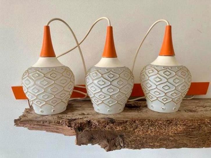 Vintage Hanglamp met 3 Lichtpunten, glas, hout, Huis en Inrichting, Lampen | Hanglampen, Gebruikt, Minder dan 50 cm, Glas, Ophalen of Verzenden