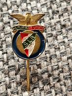 SLB - BENFICA oud speldje voetbal, Verzamelen, Speldjes, Pins en Buttons, Ophalen of Verzenden, Sport