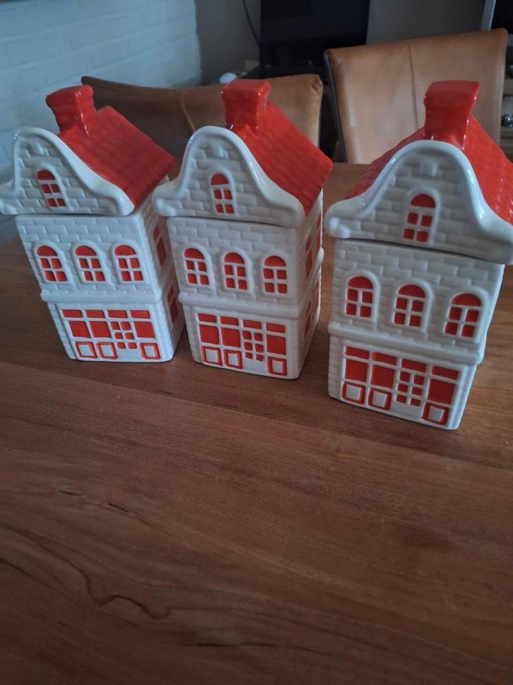 Set van 3 Keramische Huisjes/voorraadpotten, Diversen, Kerst, Zo goed als nieuw, Ophalen