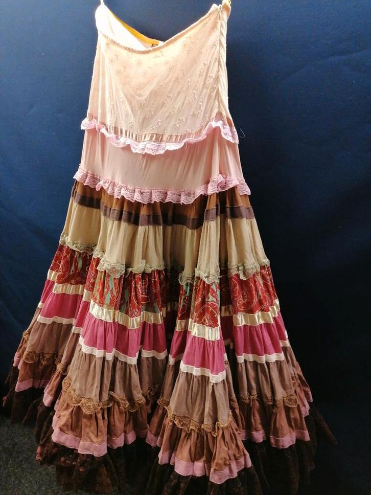 Gelaagde rok kant paisley print 360 graden stof 34/36 zgan, Kleding | Dames, Carnavalskleding en Feestkleding, Zo goed als nieuw