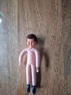 poppenhuis miniaturen caco popje 9 cm jongen, Ophalen of Verzenden, Zo goed als nieuw, Poppenhuis
