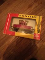 Rode Fleischmann 4300 locomotief in orginele verpakking, Hobby en Vrije tijd, Modeltreinen | H0, Ophalen of Verzenden, Zo goed als nieuw