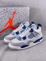 Jordan 4 Military Blue - Maat 44 - Nieuw!, Kleding | Heren, Schoenen, Blauw, Nieuw, Ophalen of Verzenden, Sneakers of Gympen