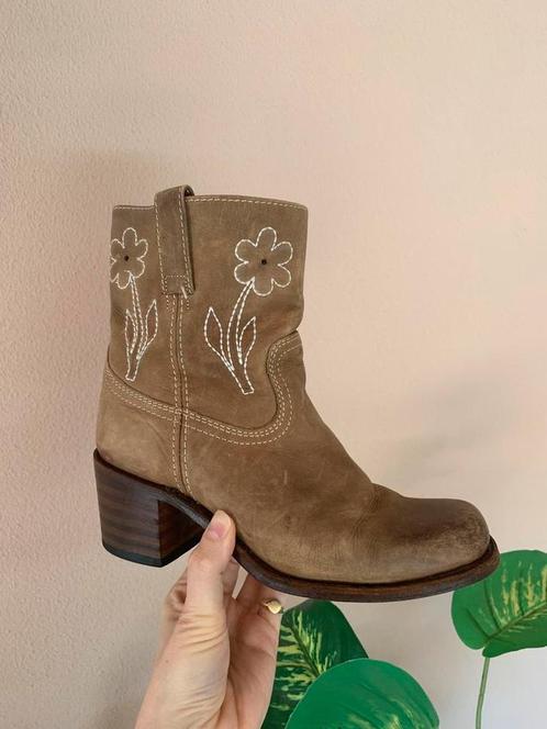 Sendra retro boots blokhak 38 western boots enkellaarzen, Kleding | Dames, Schoenen, Zo goed als nieuw, Lage of Enkellaarzen, Beige