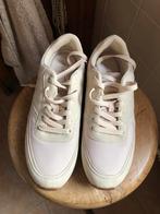 Nieuw sneakers creme esprit 40, Kleding | Dames, Schoenen, Ophalen of Verzenden, Zo goed als nieuw, Beige, Sneakers of Gympen