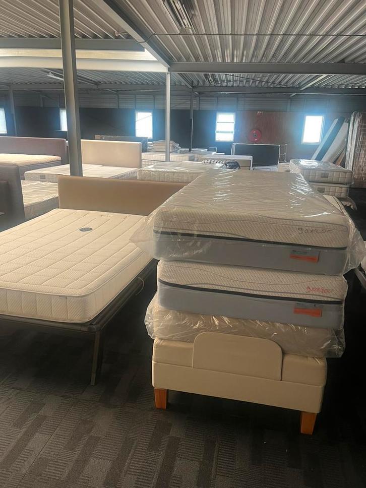 2x mline slowmotion matrasssen mline 7 en mline 8, Huis en Inrichting, Slaapkamer | Matrassen en Bedbodems, Nieuw, 90 cm, 200 cm