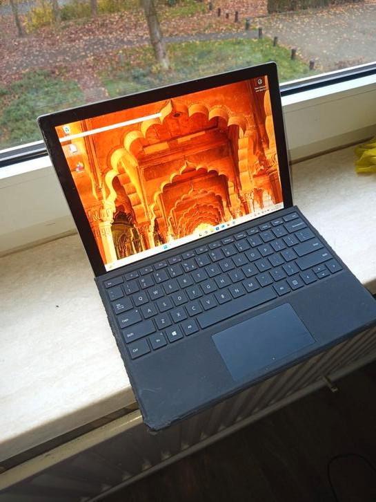 Te koop een prachtige Microsoft Surface Pro 6, Computers en Software, Windows Laptops, Zo goed als nieuw, 13 inch, SSD, Minder dan 2 Ghz