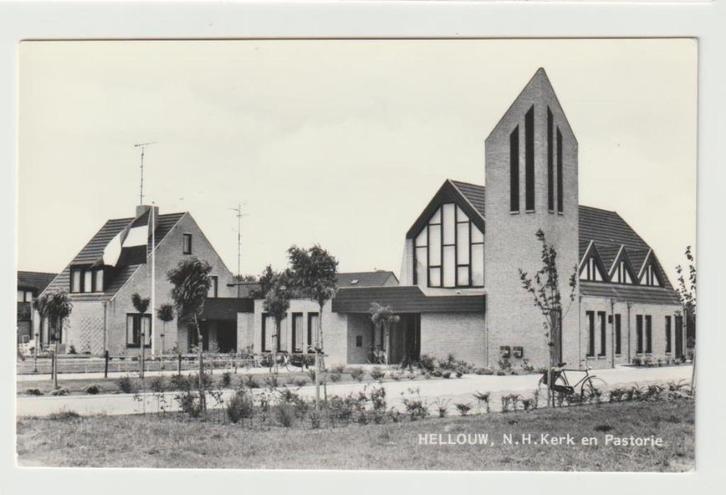 A 03 Hellouw, N. H. Kerk en Pastorie, Verzamelen, Ansichtkaarten | Nederland, Ongelopen, Gelderland, Ophalen of Verzenden