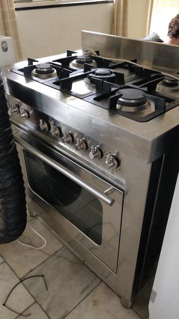 Whirlpool fornuis 90 breed beschikbaar voor biedingen