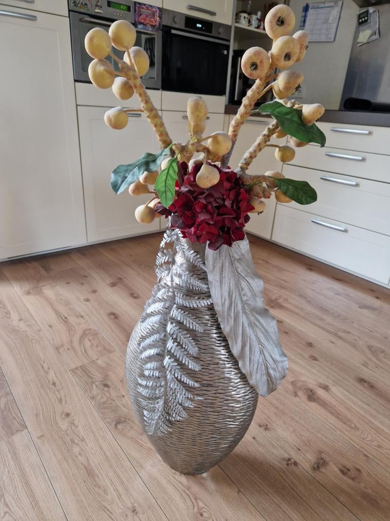 Geweldige mooie grote glimmende zilver grijze vaas. 81cm, Huis en Inrichting, Woonaccessoires | Kunstplanten en Kunstbloemen, Zo goed als nieuw