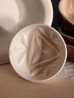 Klein puddingvormpje met ophangoogjes, Ophalen of Verzenden