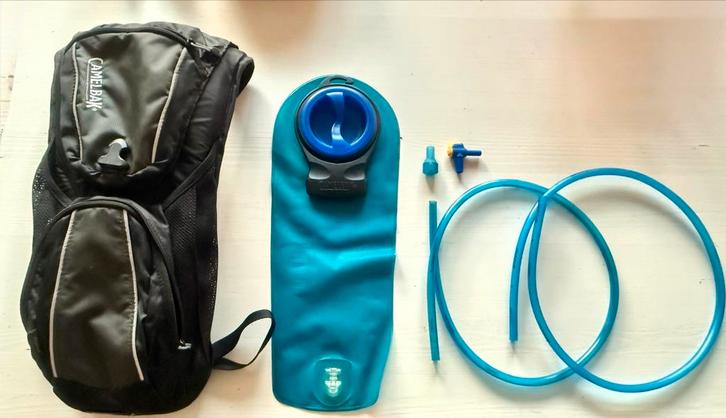 Te koop: Camelbak Rugzak 2 Liter, Sport en Fitness, Bergsport en Wandelen, Zo goed als nieuw, Rugzak, Ophalen of Verzenden