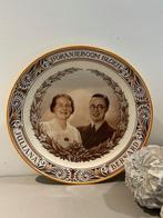 Vintage bord. D'Oranjeboom bloeit. Mosa plateel Maastricht., Ophalen, Zo goed als nieuw, Nederland, Servies