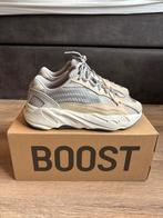 Yeezy Boost 700 V2 Cream - maat 40, Kleding | Heren, Schoenen, Overige kleuren, Ophalen of Verzenden, Adidas Yeezy, Sneakers of Gympen