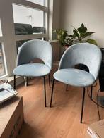 2 blauwe velvet eetstoelen, Huis en Inrichting, Stoelen, Ophalen, Zo goed als nieuw, Blauw, Twee