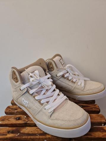 DC Shoes Pure High-Top SE  mt 43 beschikbaar voor biedingen