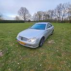 Mercedes CLK-Klasse 3.2 Clk320 Coupe AUT 2002 Grijs, Auto's, Mercedes-Benz, Origineel Nederlands, Te koop, Zilver of Grijs, CLK