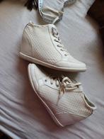 Witte sneakers met sleehak, Ophalen of Verzenden, Wit, Zo goed als nieuw, Sneakers of Gympen