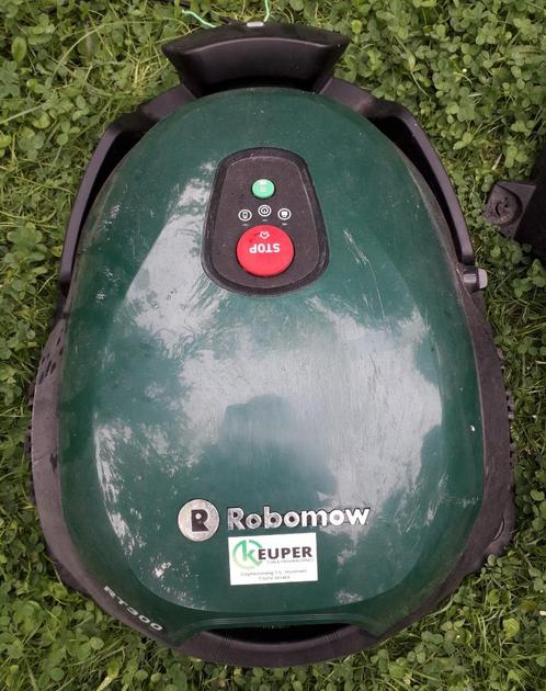 Robotmaaier Robomow RT300 + Robohome + snoer + adapter ZGAN, Tuin en Terras, Robotmaaiers, Zo goed als nieuw, Minder dan 20 cm