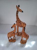 3 Vintage handgesneden houten giraffen beeldjes., Ophalen of Verzenden, Zo goed als nieuw, Dier