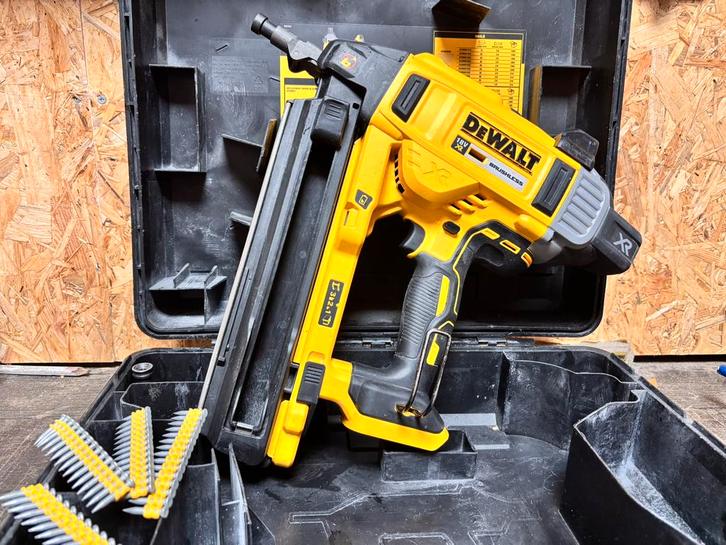 DeWalt 18v dcn890 betontacker De Walt tacker, Doe-het-zelf en Verbouw, Gereedschap | Boormachines, Zo goed als nieuw, Overige typen