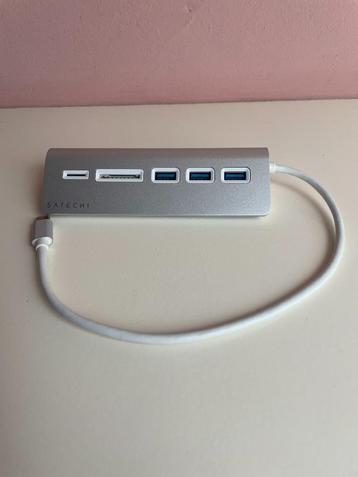 Satechi Aluminium USB 3.0 HUB & Card Reader zilver beschikbaar voor biedingen