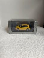 Volkswagen golf 5 Pirelli 1:43, Ophalen of Verzenden, Zo goed als nieuw, Auto, Schuco