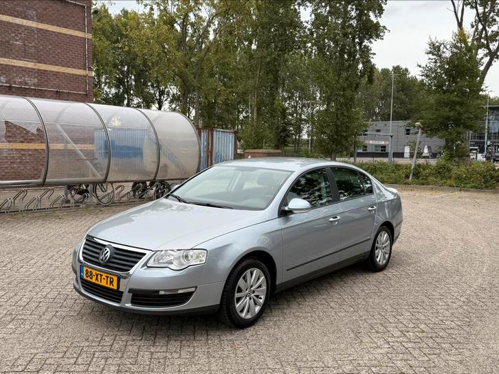 Volkswagen Passat 1.6 FSI Blauw - Airco - Cruise - Nette Aut, Auto's, Volkswagen, Bedrijf, Passat, ABS, Airbags, Airconditioning
