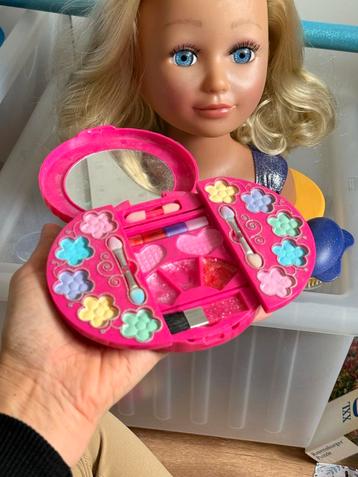 Baby Born Opmaakpop met Accessoires beschikbaar voor biedingen