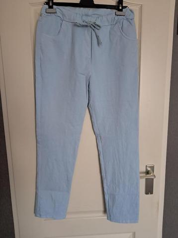 Broek  Kleur : Licht blauw Maat : L beschikbaar voor biedingen