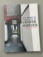 Door gangen en poorten naar de Leidse hofjes 1997