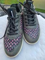 ECCO 40. SNEAKERS Legergroen leer met donkerrood/zwart. ., Ophalen of Verzenden, Nieuw, Zwart, Sneakers of Gympen