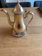 Zilverkleurige theepot op pootjes inclusief onderzetter, Ophalen