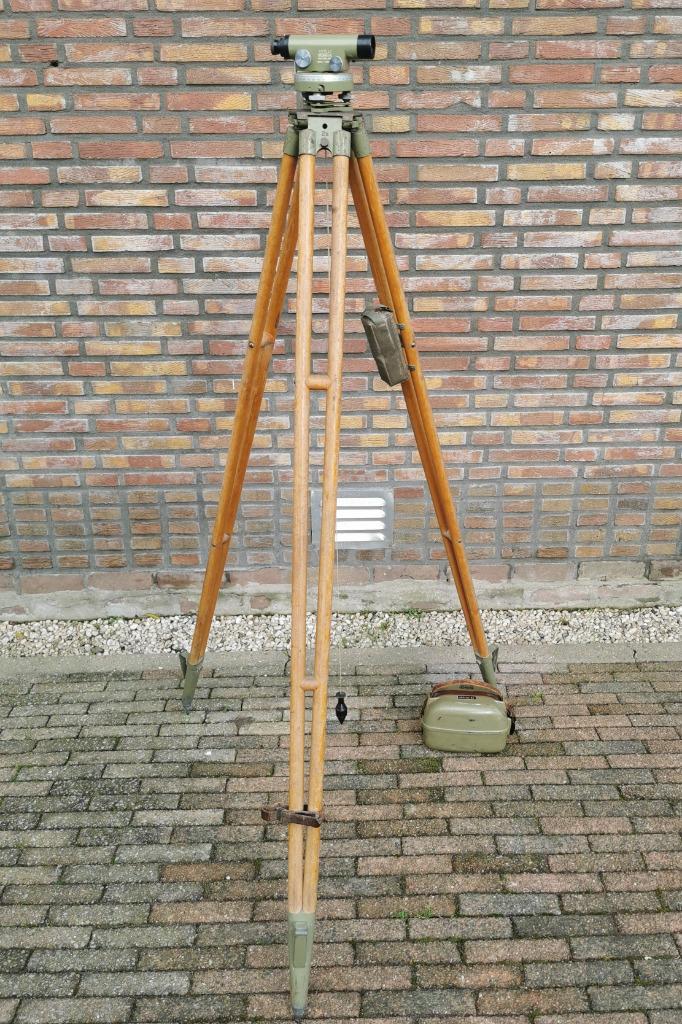 Vintage Wild Heerbrugg bouwwaterpas uit 1965., Antiek en Kunst, Antiek | Gereedschap en Instrumenten, Ophalen