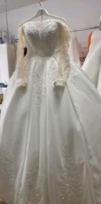 Een heel mooie trouwjurk, Kleding | Dames, Trouwkleding en Trouwaccessoires, Ophalen of Verzenden, Zo goed als nieuw, Wit, Trouwjurk