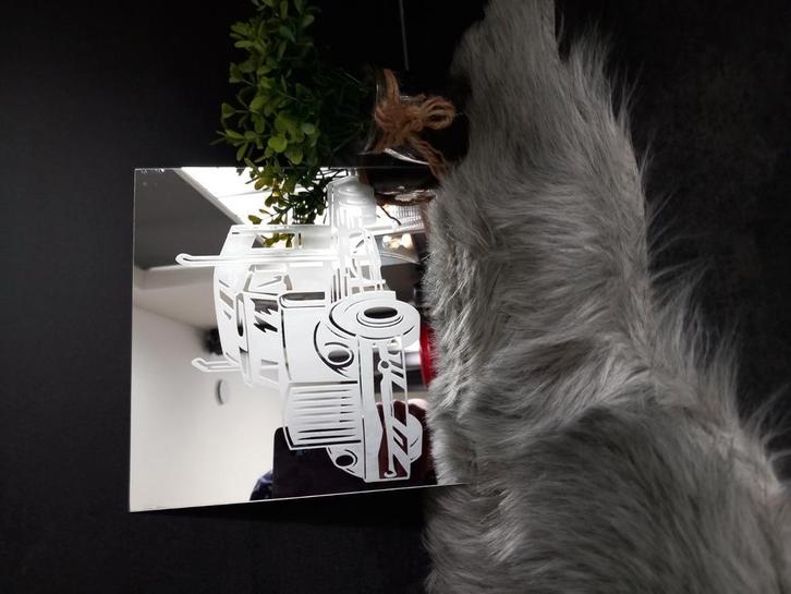 Spiegel met opdruk, Huis en Inrichting, Woonaccessoires | Spiegels, Nieuw, Minder dan 50 cm, Minder dan 100 cm, Rond, Ophalen of Verzenden