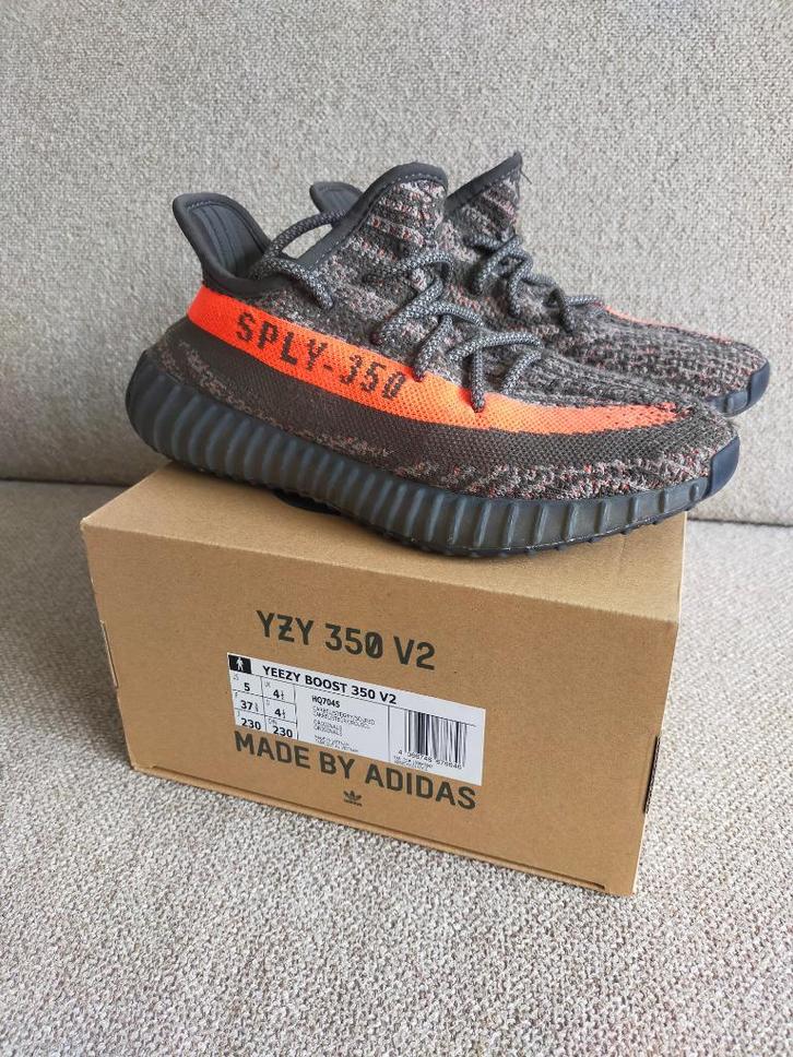 Yeezy Boost 350 V2 - Made by Adidas - sneakers maat 37 1/3, Kinderen en Baby's, Kinderkleding | Schoenen en Sokken, Zo goed als nieuw