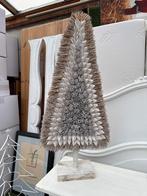 Grote Kerstboom met dennenappels - 106x48 cm, Ophalen, Zo goed als nieuw