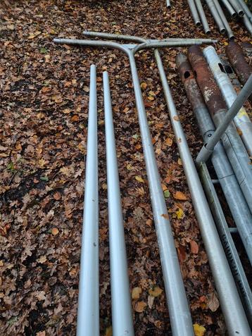 2 x Lantaarnpaal lichtmast alu 6 mtr Lph paardenbak rijbak + beschikbaar voor biedingen